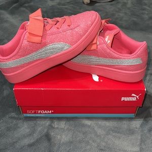 Girls puma shoes
